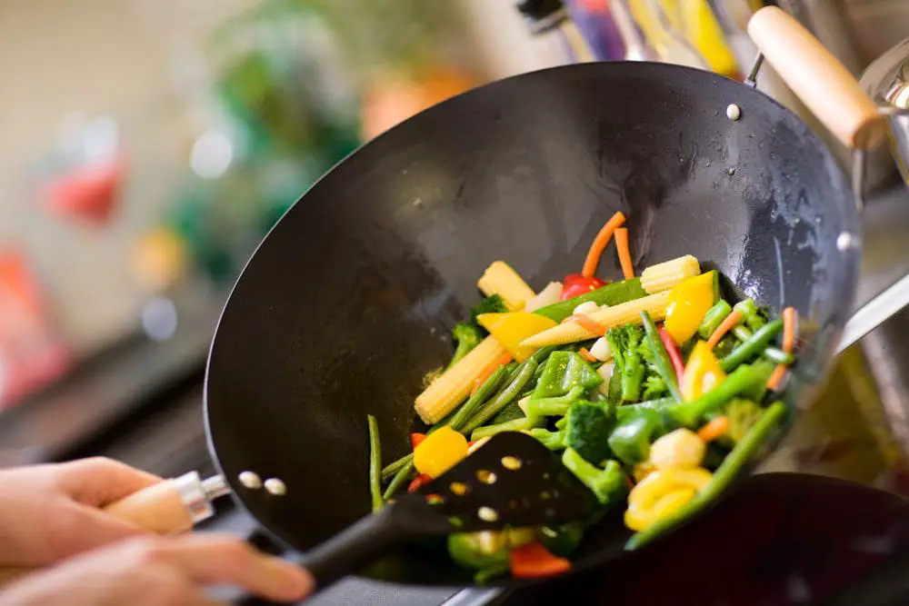 Wok - Comment cuire les carottes à la poêle - cuisson - cuisinier minimaliste